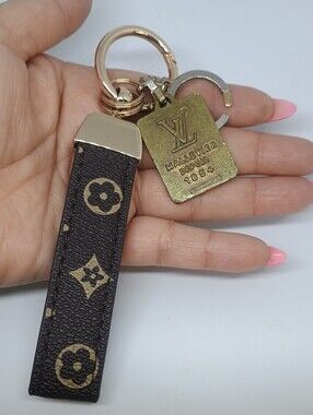 Louis Vuitton Vintage Malletier 1854 W/UNBRANDED Key Chain.